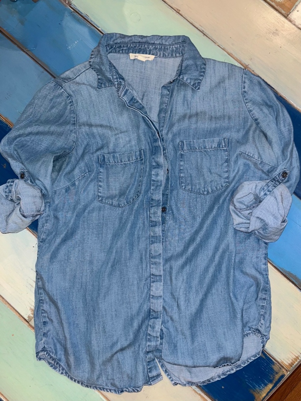 BeachLunchLounge Chambray Button Front Roll Tab Shirt Women's Small Blue